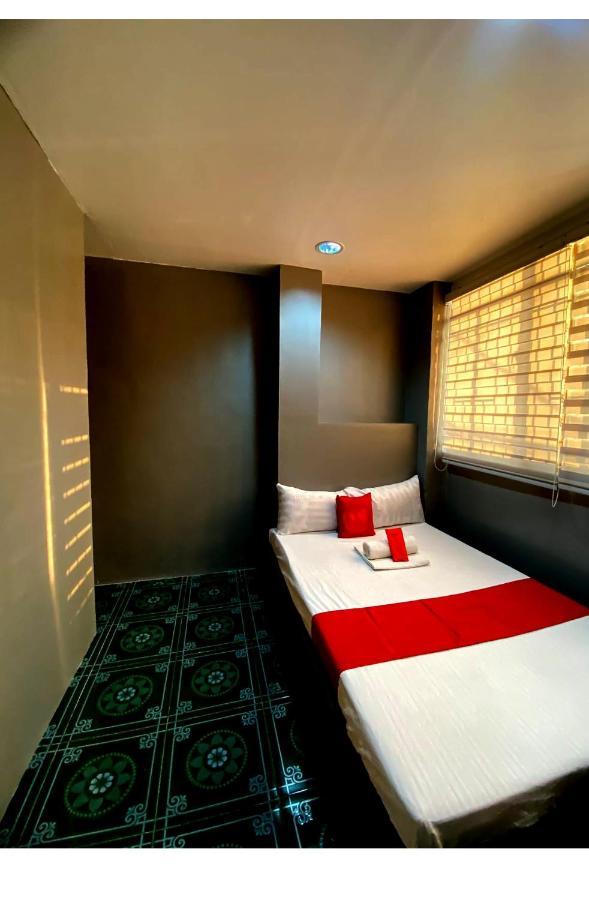 Oyo 104 Manila Venetian Hotel エクステリア 写真