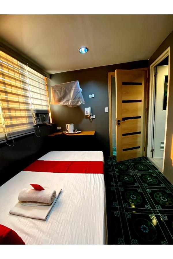 Oyo 104 Manila Venetian Hotel エクステリア 写真